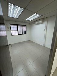 Macpherson Road (D13), Office #452058131